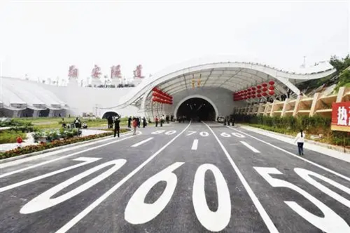 son şirket davası hakkında Şirket, Xiamen Xiang'an Denizaltı Tüneli'nin geliştirme projesini üstlendi.