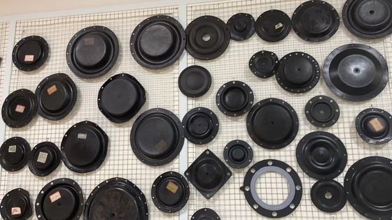 Özel Yumuşak Yuvarlak Pnömatik Valf Diyaframı 0.5 - 2.5Mpa Basınç Aralığı